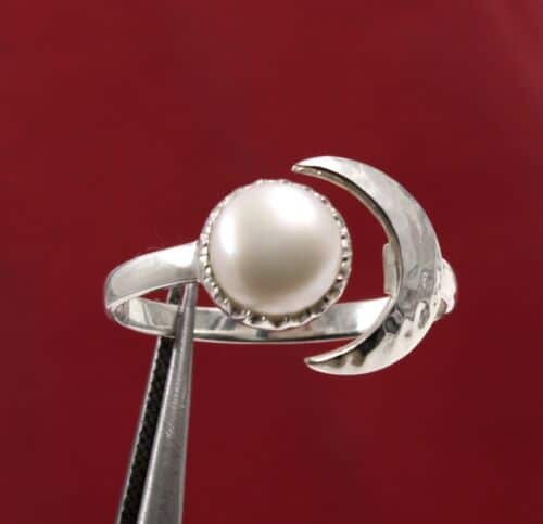 Cheap Pearl Silver Ring Design, Wholesale Pearl Rings Supplier From India  Gender: Women at Best Price in Jaipur | Valentine Jewellery India Pvt. Ltd.